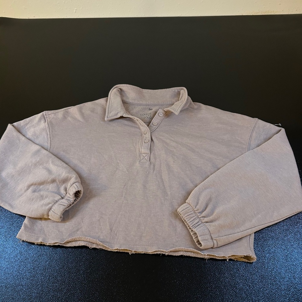 SO Lounge Life Polo Shirt Pullover Crop Top Raw Hem Comfy Beige Womens Medium